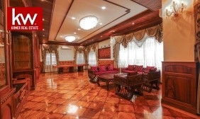 Wooden Mondern Villa for Rent