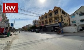 Shop-House for sale near Chouk Meas Market